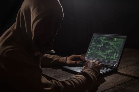 黑客如何研究电脑病毒的（黑客病毒怎么制造）